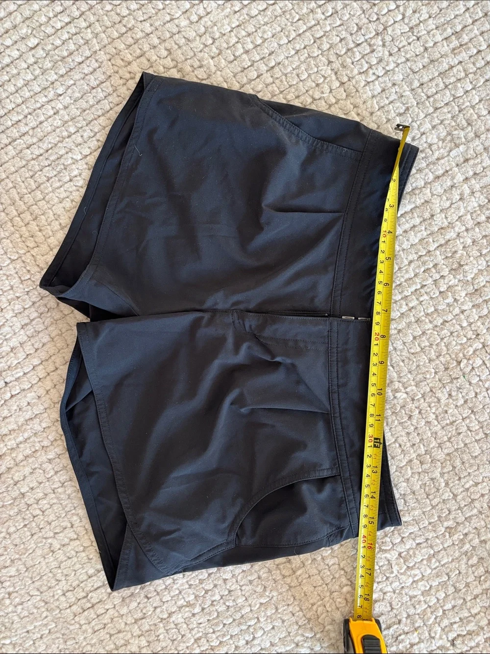 Athleta Women’s Shorts - black, size 2